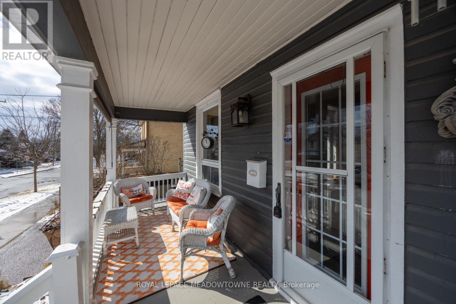 












315 MARK STREET

,
Peterborough East,




Ontario
K9H1V5

