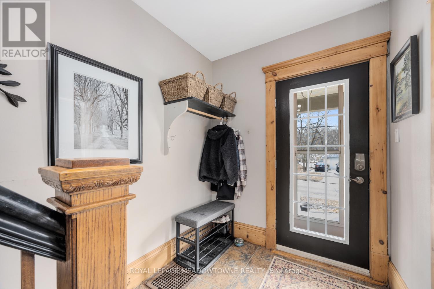 












315 MARK STREET

,
Peterborough East,




Ontario
K9H1V5

