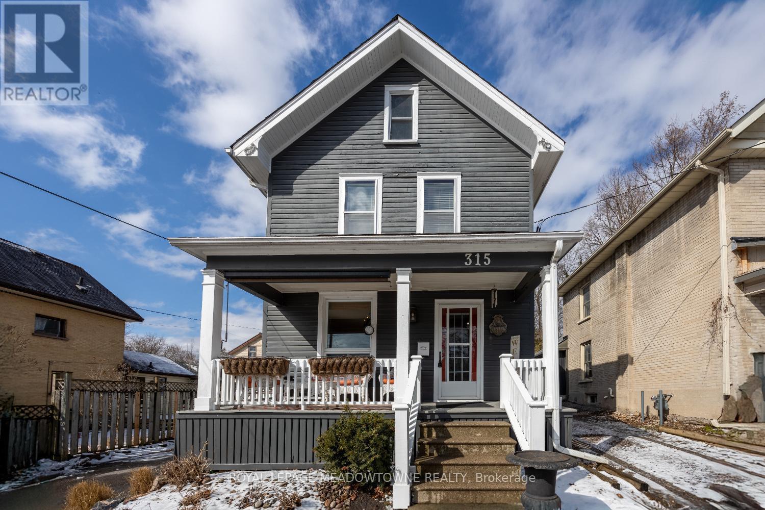 












315 MARK STREET

,
Peterborough East,




Ontario
K9H1V5

