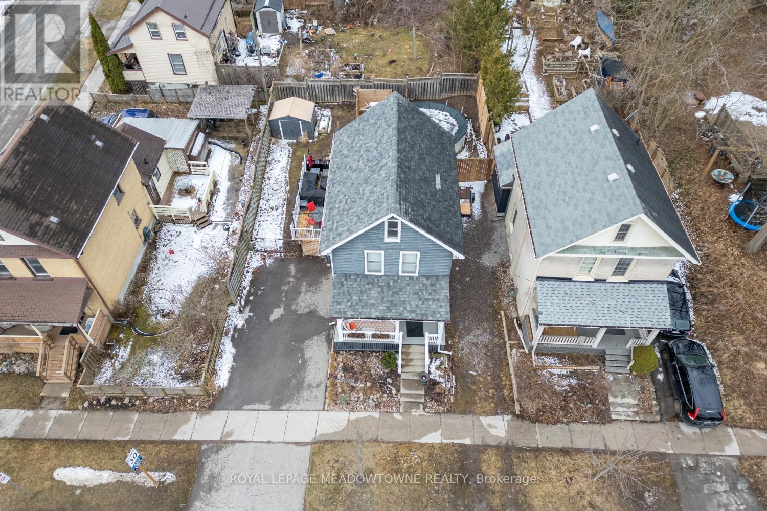 












315 MARK STREET

,
Peterborough East,




Ontario
K9H1V5

