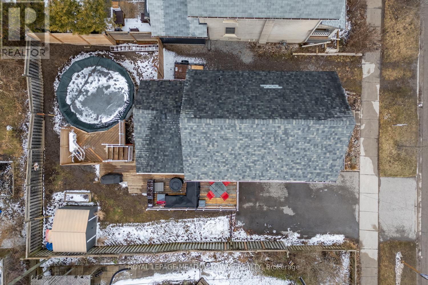 












315 MARK STREET

,
Peterborough East,




Ontario
K9H1V5

