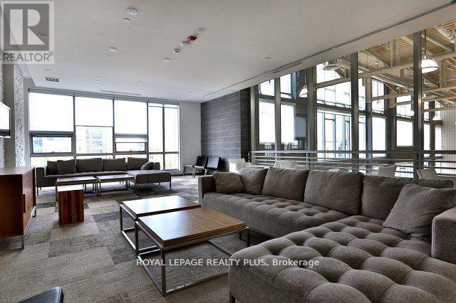 












812 - 360 SQUARE ONE DRIVE

,
Mississauga,




Ontario
L5B0G7

