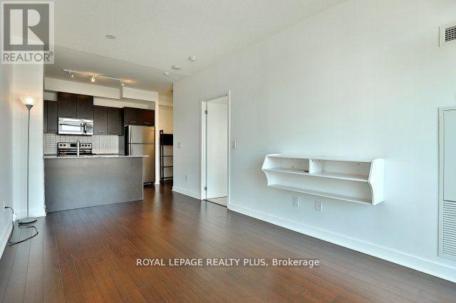 












812 - 360 SQUARE ONE DRIVE

,
Mississauga,




Ontario
L5B0G7


