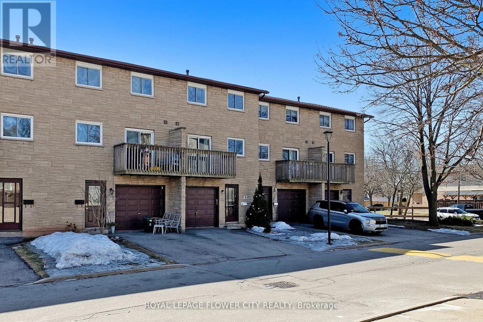 












43 - 1155 PARAMOUNT DRIVE

,
Hamilton,




Ontario
L8J2N2

