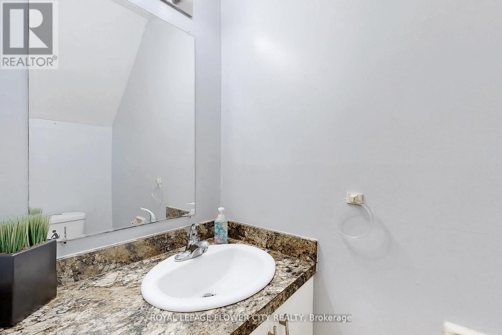 












43 - 1155 PARAMOUNT DRIVE

,
Hamilton,




Ontario
L8J2N2

