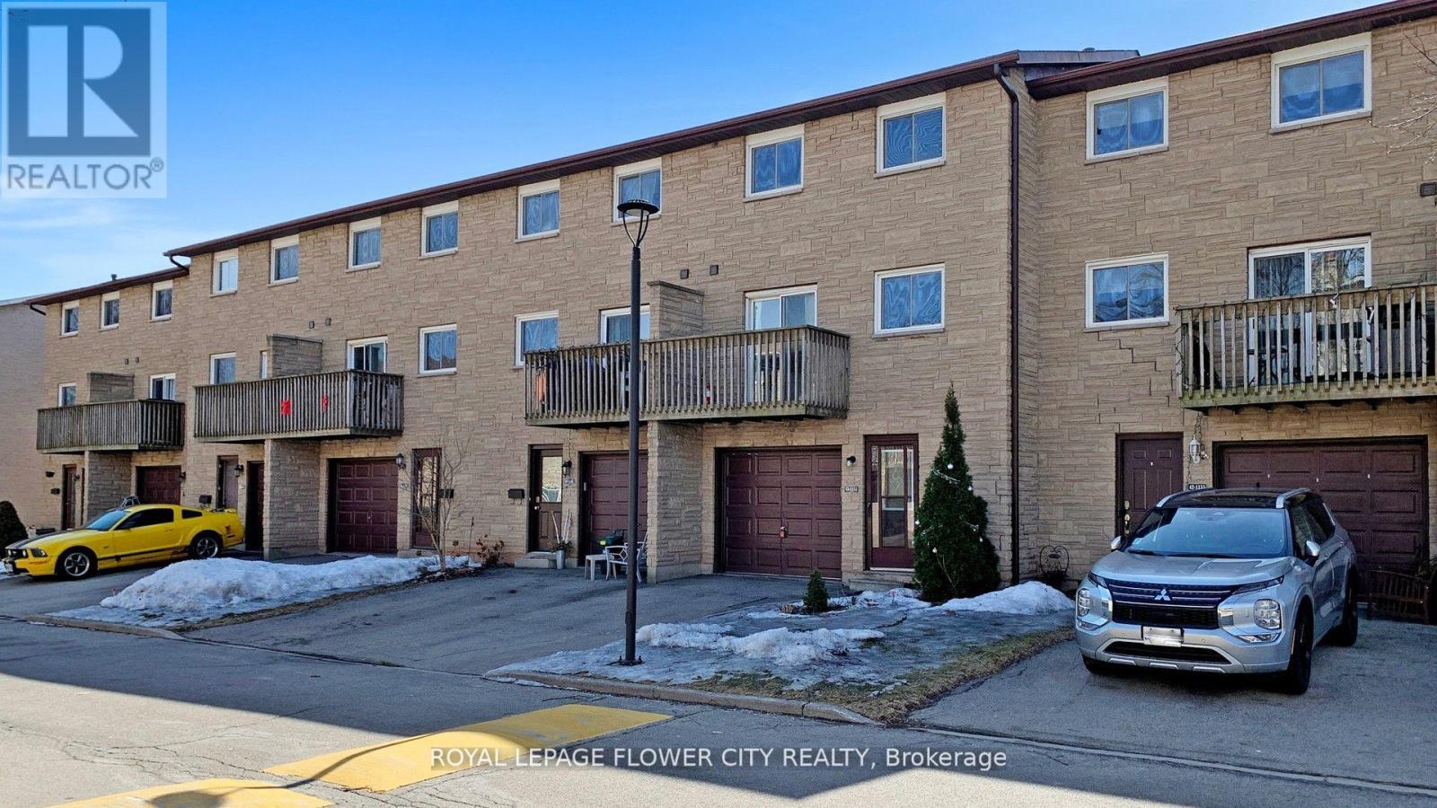 












43 - 1155 PARAMOUNT DRIVE

,
Hamilton,




Ontario
L8J2N2

