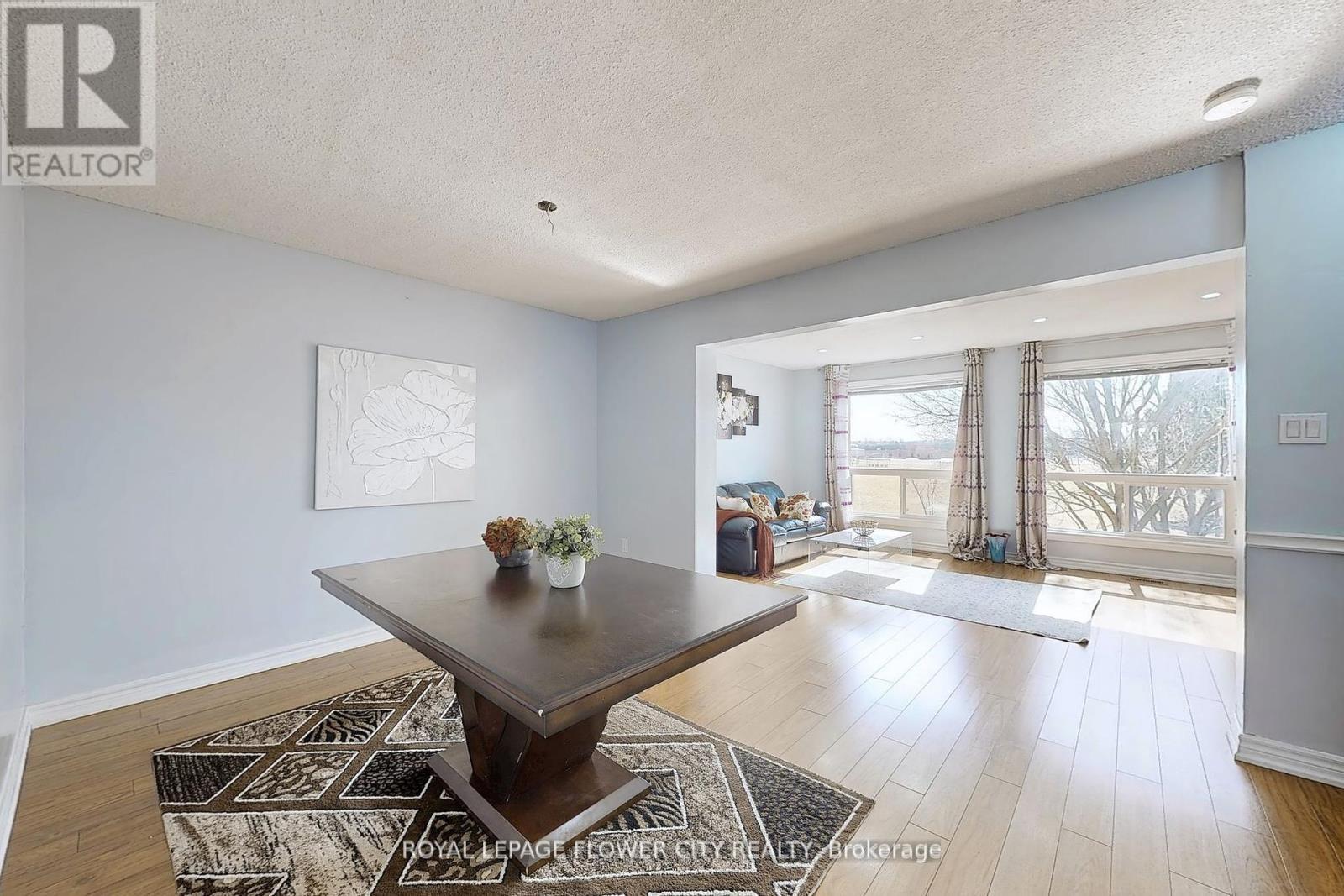 












43 - 1155 PARAMOUNT DRIVE

,
Hamilton,




Ontario
L8J2N2

