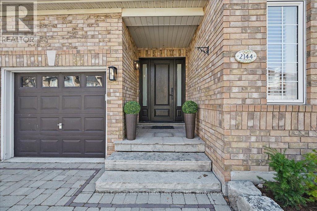 












2144 BLACKFOREST CRESCENT

,
Oakville (WM Westmount),




Ontario
L6M4T7

