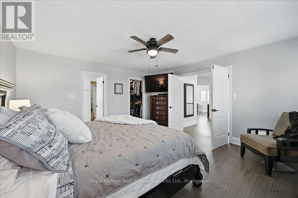 












2144 BLACKFOREST CRESCENT

,
Oakville (WM Westmount),




Ontario
L6M4T7

