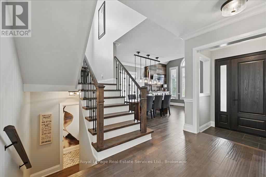 












2144 BLACKFOREST CRESCENT

,
Oakville (WM Westmount),




Ontario
L6M4T7

