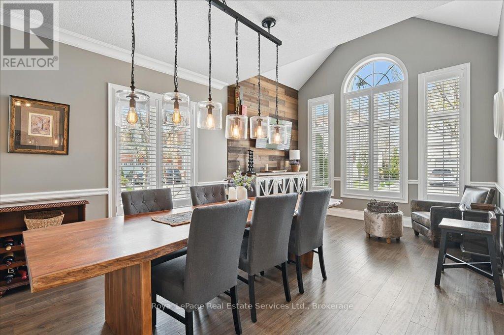 












2144 BLACKFOREST CRESCENT

,
Oakville (WM Westmount),




Ontario
L6M4T7

