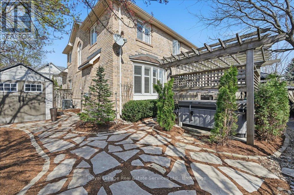 












2144 BLACKFOREST CRESCENT

,
Oakville (WM Westmount),




Ontario
L6M4T7

