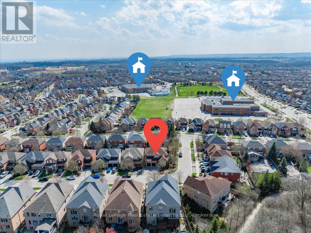












2144 BLACKFOREST CRESCENT

,
Oakville (WM Westmount),




Ontario
L6M4T7

