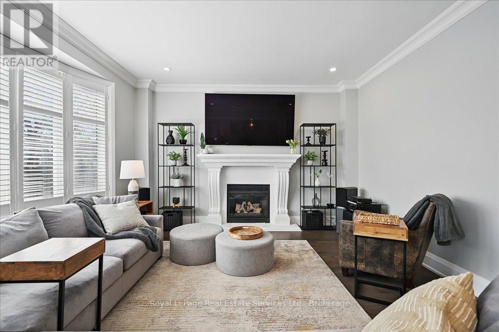












2144 BLACKFOREST CRESCENT

,
Oakville (WM Westmount),




Ontario
L6M4T7

