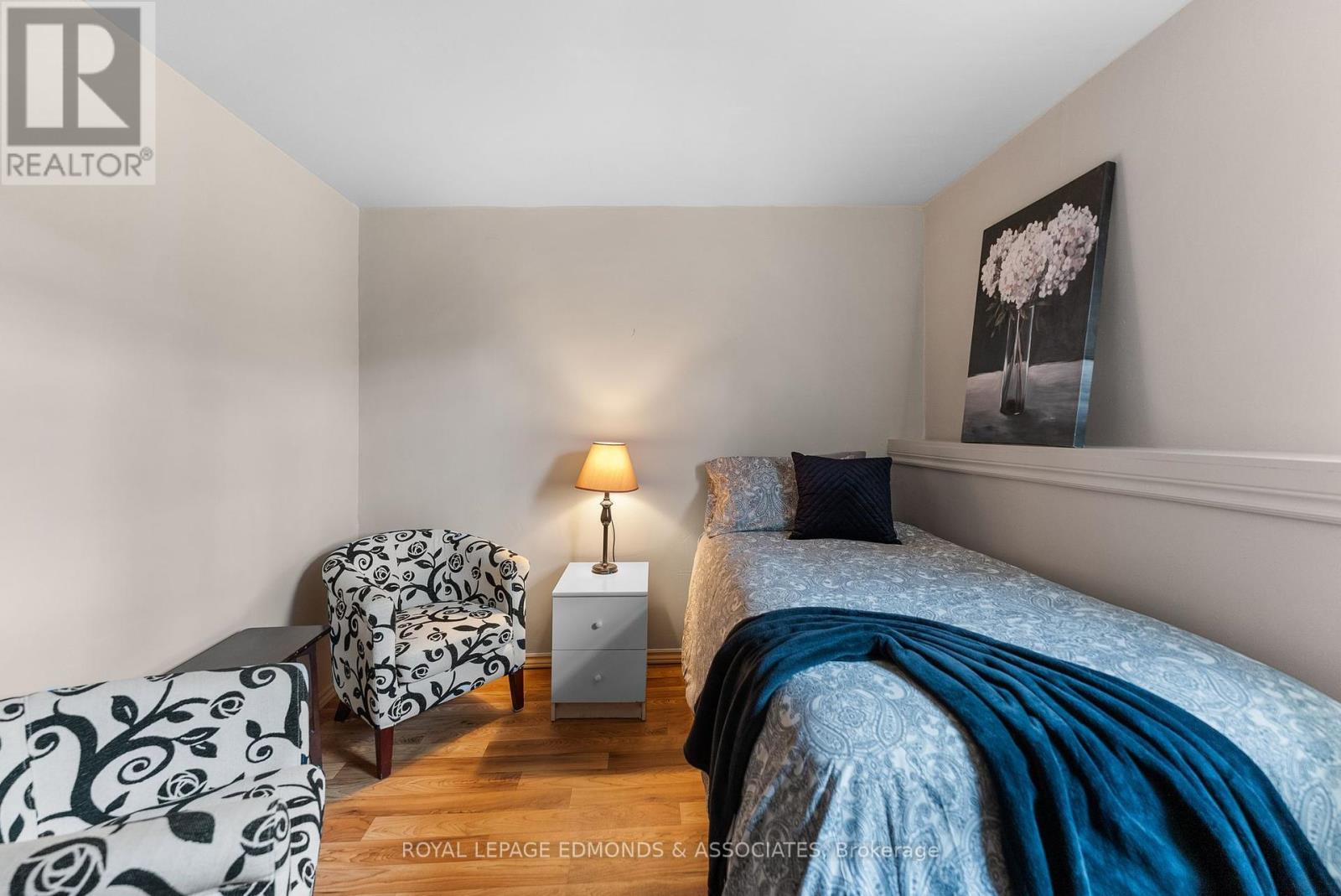 












11333 ROUND LAKE ROAD

,
Laurentian Valley,




Ontario
K8A0K9

