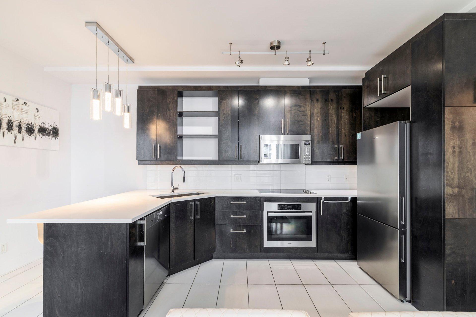 









1225


Boul. Robert-Bourassa

, 1428,
Montréal (Ville-Marie),




QC
H3B9A9


