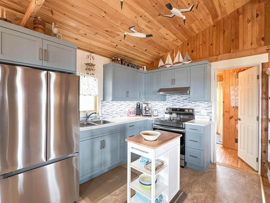 












3 Oswald Road

,
Borden-Carleton,




PE
C0B 1X0


