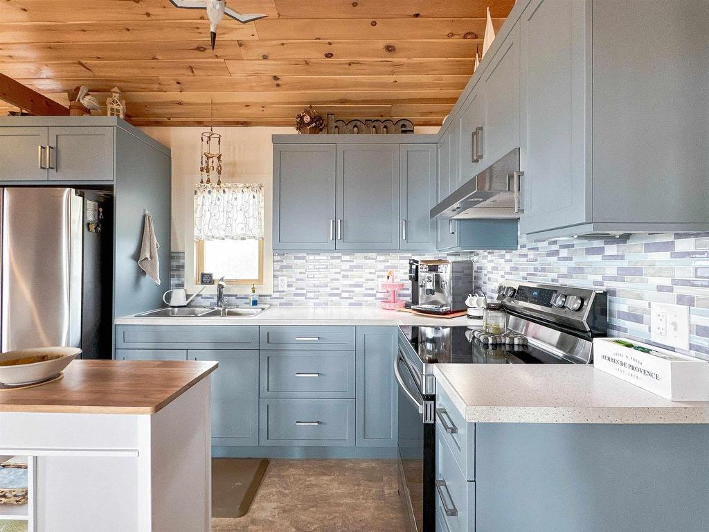 












3 Oswald Road

,
Borden-Carleton,




PE
C0B 1X0

