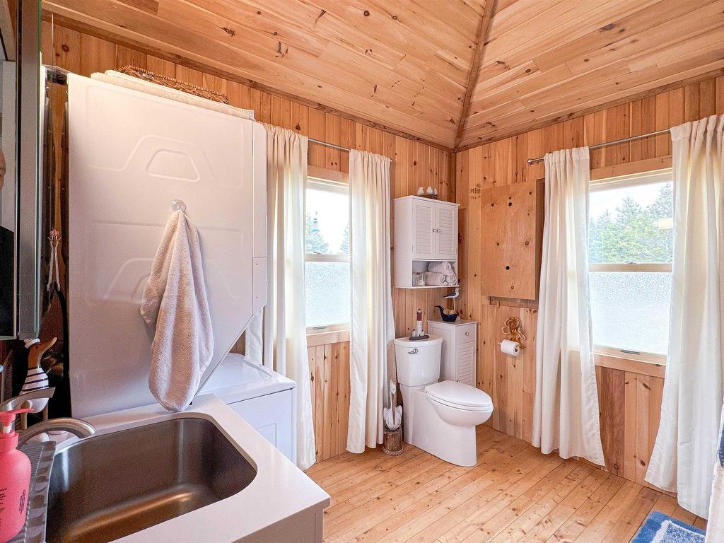 












3 Oswald Road

,
Borden-Carleton,




PE
C0B 1X0

