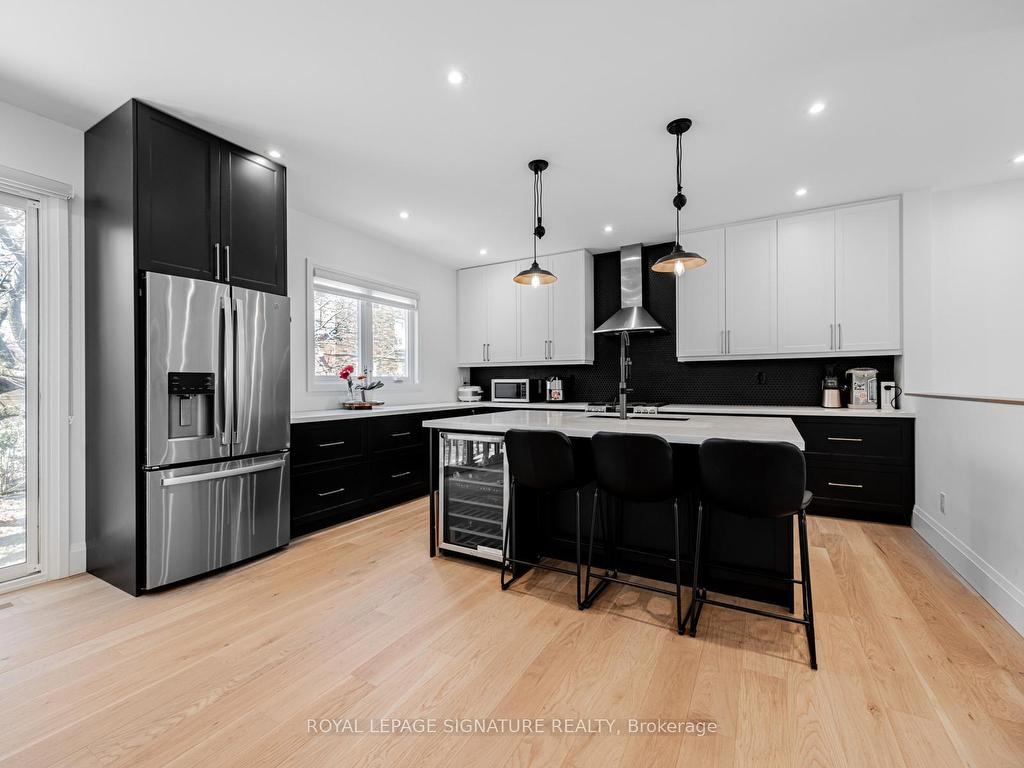 









22


Yorkleigh

Avenue,
Toronto,




ON
M9P 1Y4

