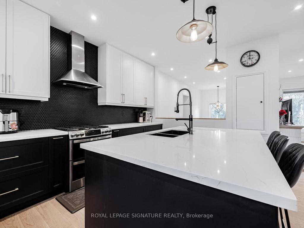 









22


Yorkleigh

Avenue,
Toronto,




ON
M9P 1Y4

