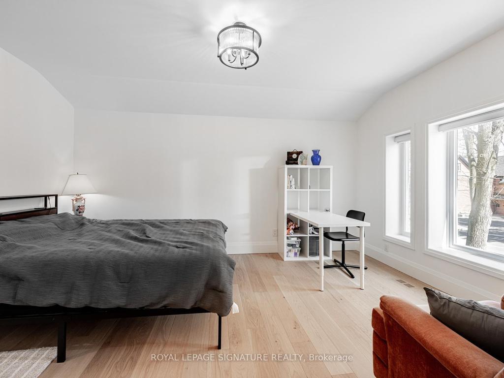 









22


Yorkleigh

Avenue,
Toronto,




ON
M9P 1Y4

