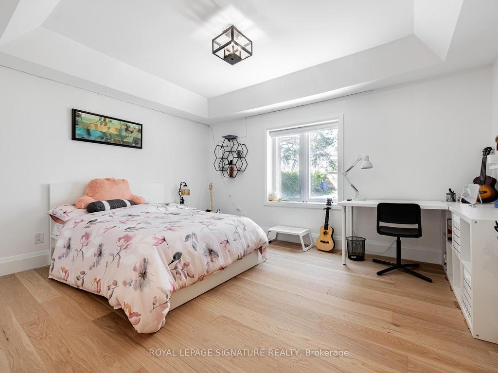 









22


Yorkleigh

Avenue,
Toronto,




ON
M9P 1Y4

