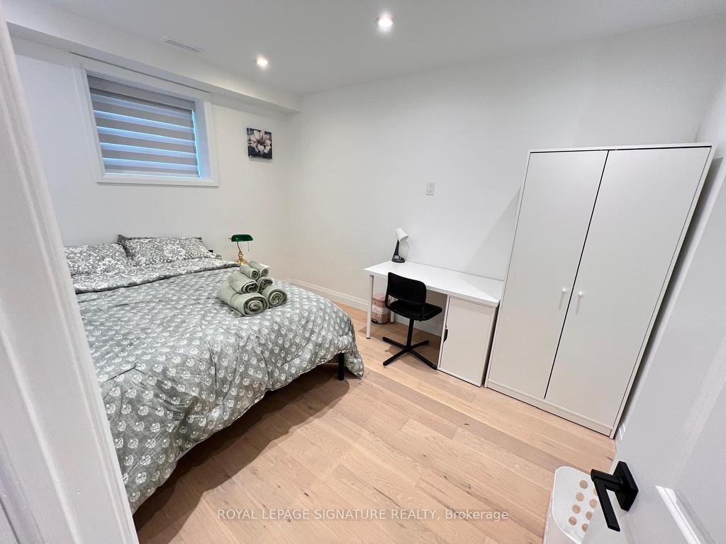 









22


Yorkleigh

Avenue,
Toronto,




ON
M9P 1Y4

