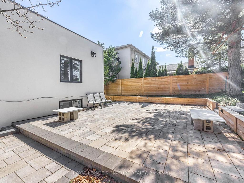 









22


Yorkleigh

Avenue,
Toronto,




ON
M9P 1Y4

