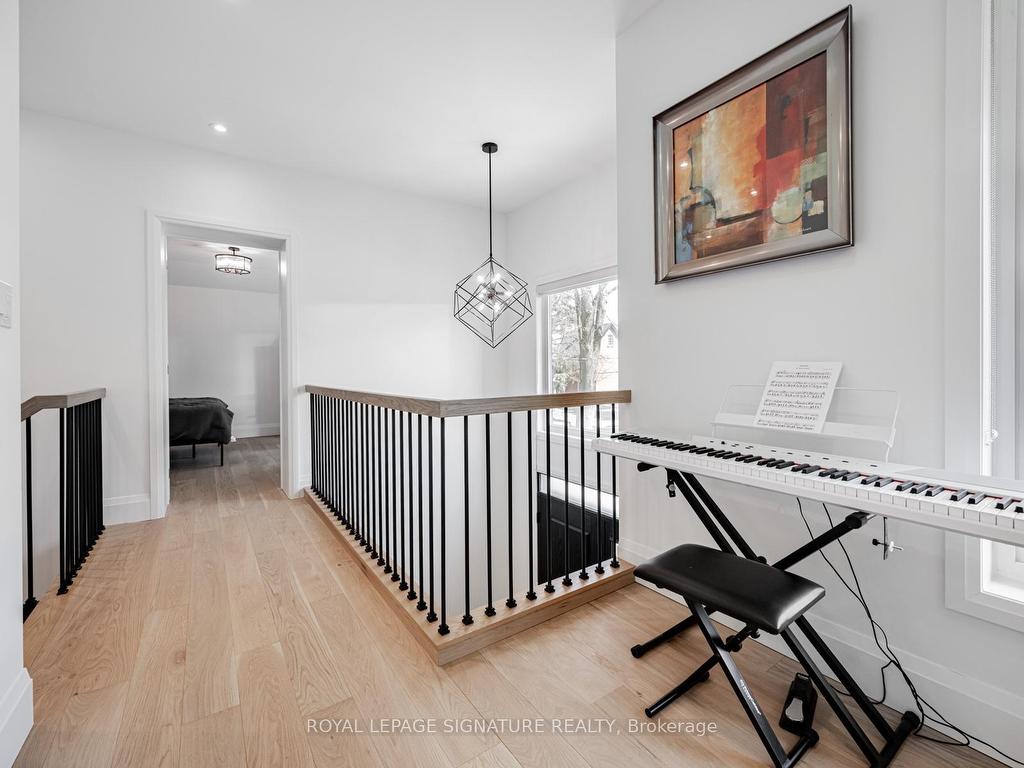 









22


Yorkleigh

Avenue,
Toronto,




ON
M9P 1Y4

