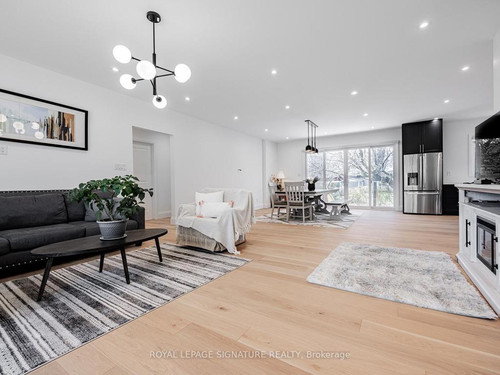 









22


Yorkleigh

Avenue,
Toronto,




ON
M9P 1Y4

