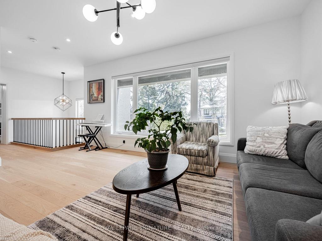 









22


Yorkleigh

Avenue,
Toronto,




ON
M9P 1Y4

