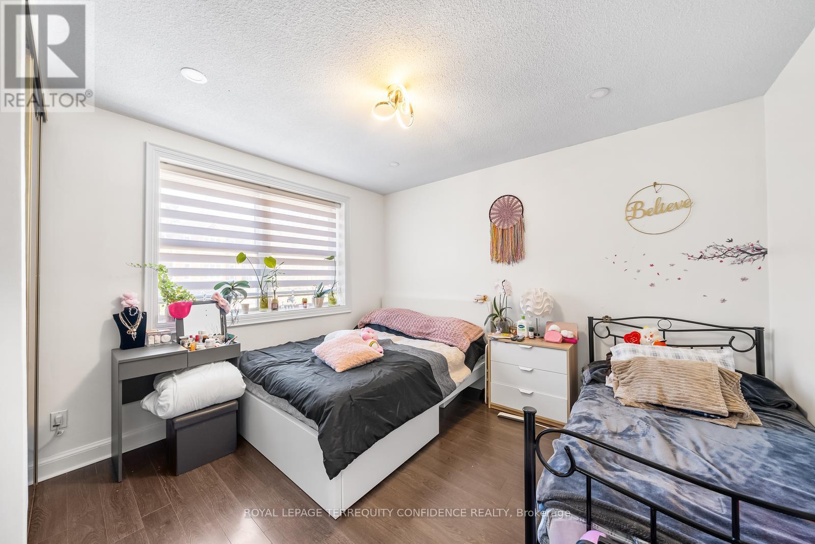 












103 HOUNSLOW AVENUE

,
Toronto,




Ontario
M2N2B1

