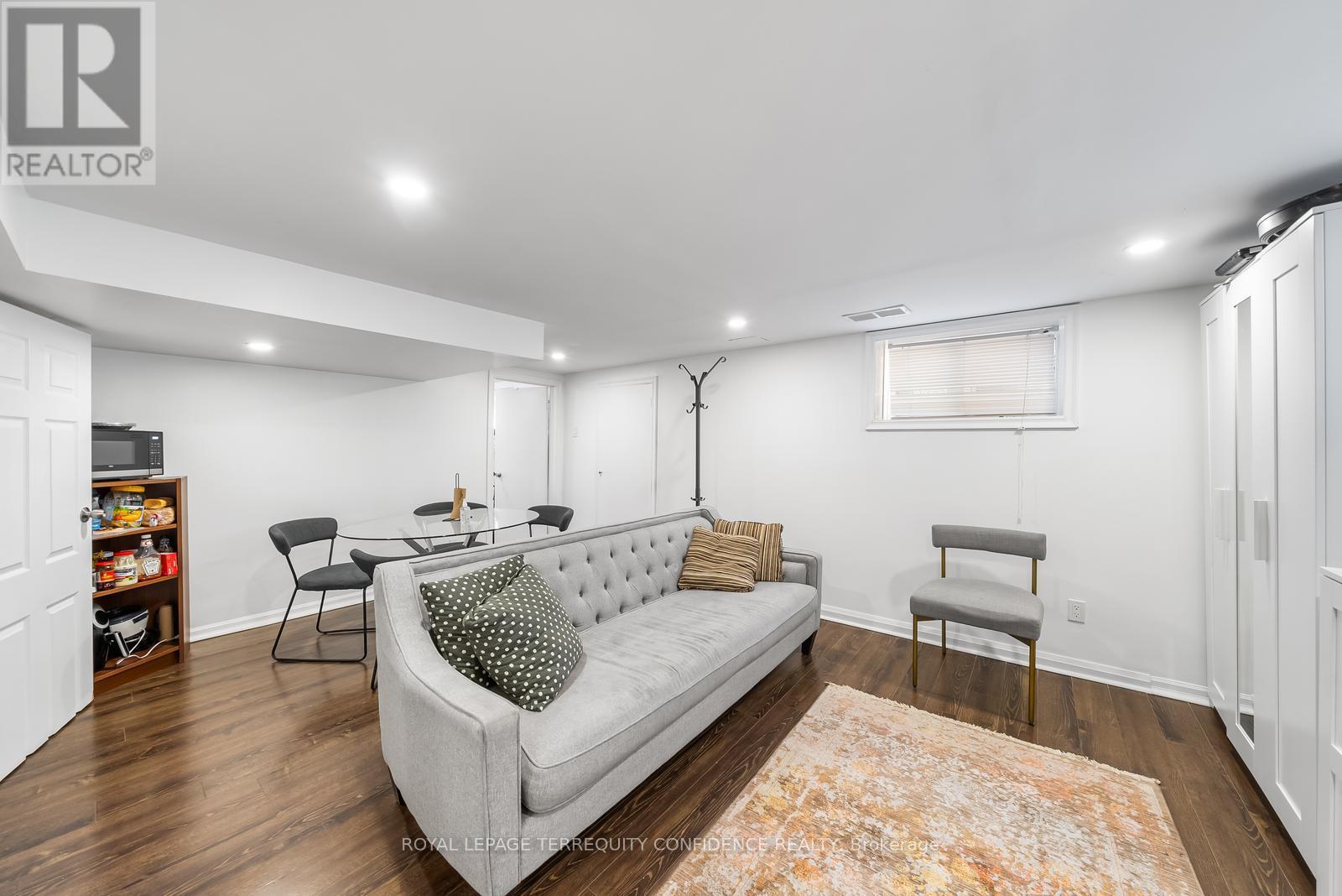 












103 HOUNSLOW AVENUE

,
Toronto,




Ontario
M2N2B1

