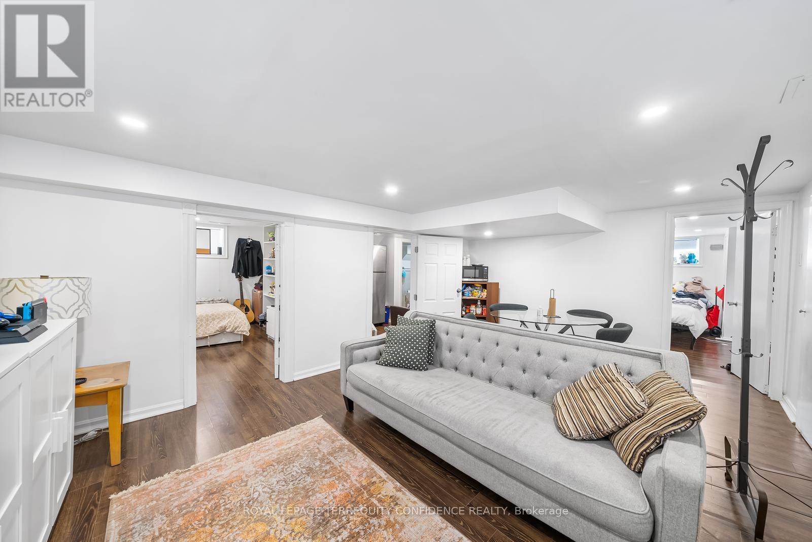 












103 HOUNSLOW AVENUE

,
Toronto,




Ontario
M2N2B1

