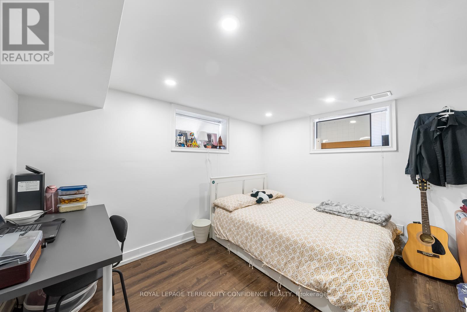 












103 HOUNSLOW AVENUE

,
Toronto,




Ontario
M2N2B1


