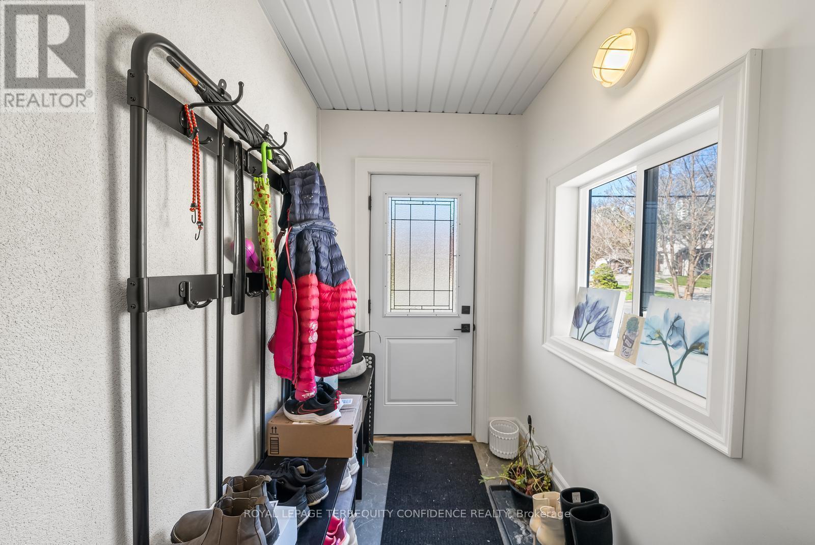 












103 HOUNSLOW AVENUE

,
Toronto,




Ontario
M2N2B1

