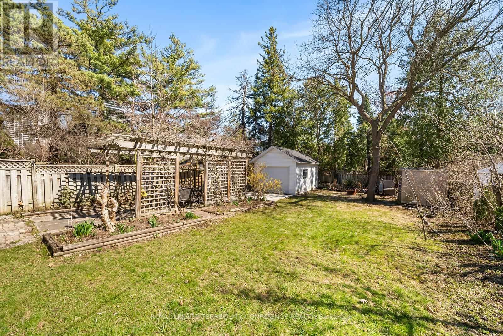 












103 HOUNSLOW AVENUE

,
Toronto,




Ontario
M2N2B1

