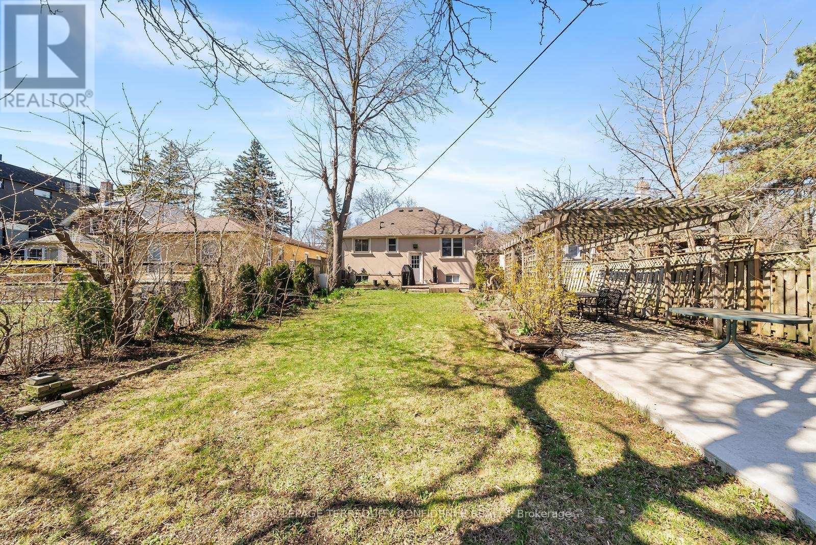 












103 HOUNSLOW AVENUE

,
Toronto,




Ontario
M2N2B1

