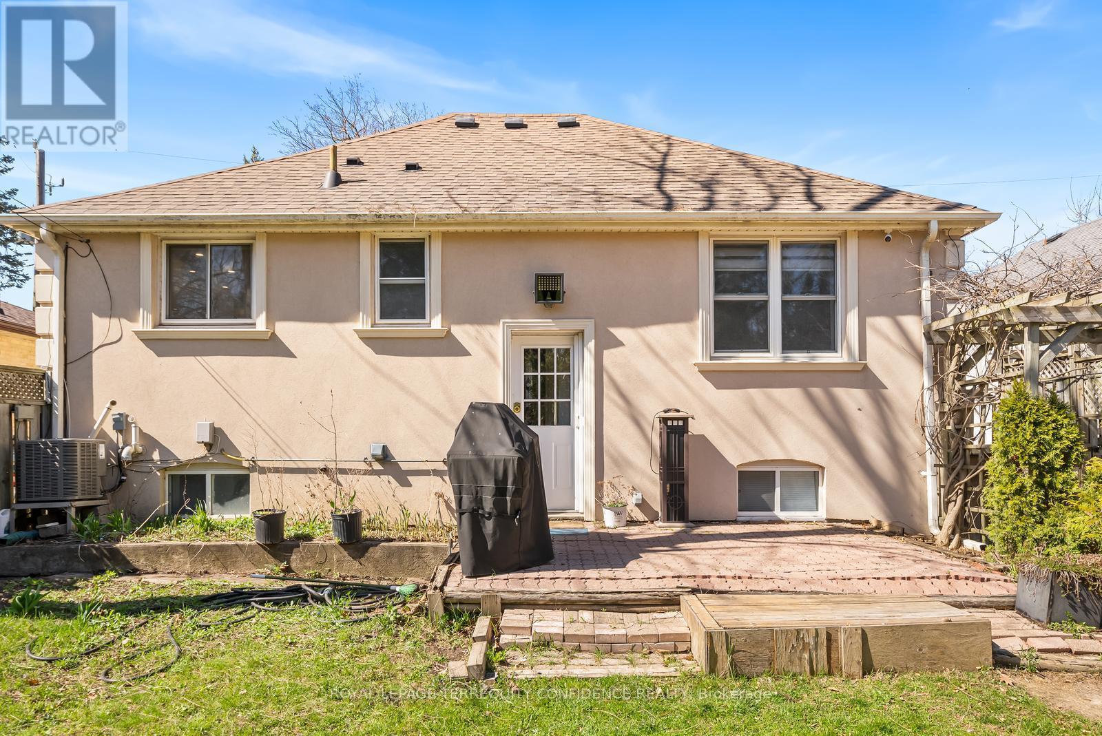 












103 HOUNSLOW AVENUE

,
Toronto,




Ontario
M2N2B1

