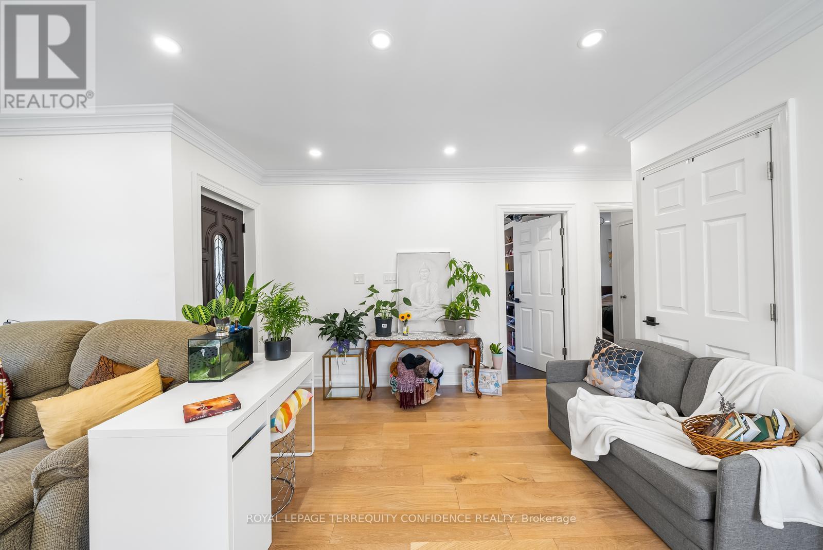 












103 HOUNSLOW AVENUE

,
Toronto,




Ontario
M2N2B1

