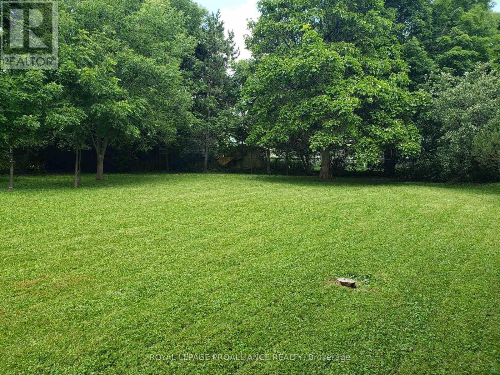 












20 GRAND TRUNK AVENUE

,
Lansdowne Village,







Ontario
K0E1L0

