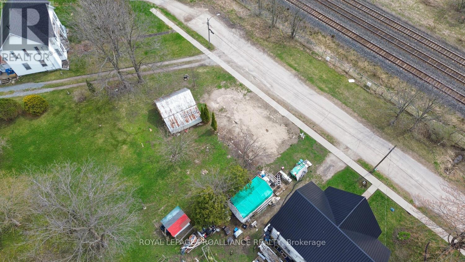 












20 GRAND TRUNK AVENUE

,
Lansdowne Village,







Ontario
K0E1L0

