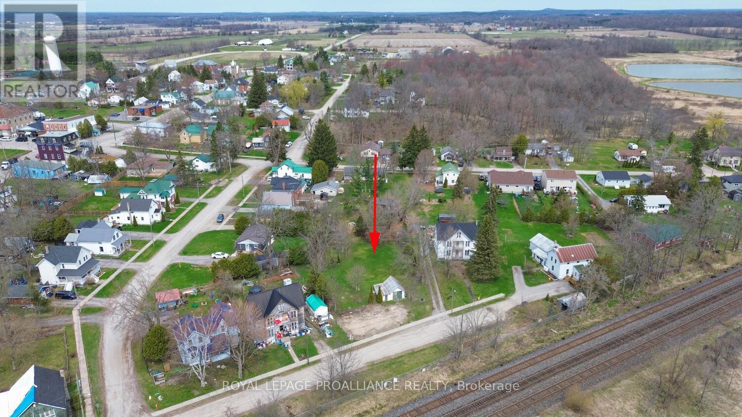 












20 GRAND TRUNK AVENUE

,
Lansdowne Village,







Ontario
K0E1L0

