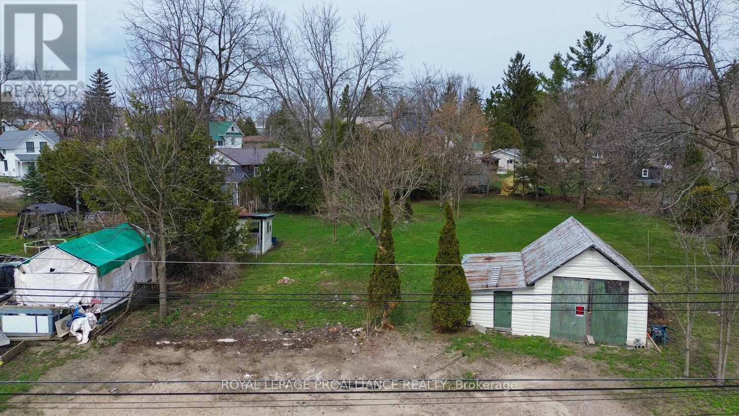 












20 GRAND TRUNK AVENUE

,
Lansdowne Village,







Ontario
K0E1L0

