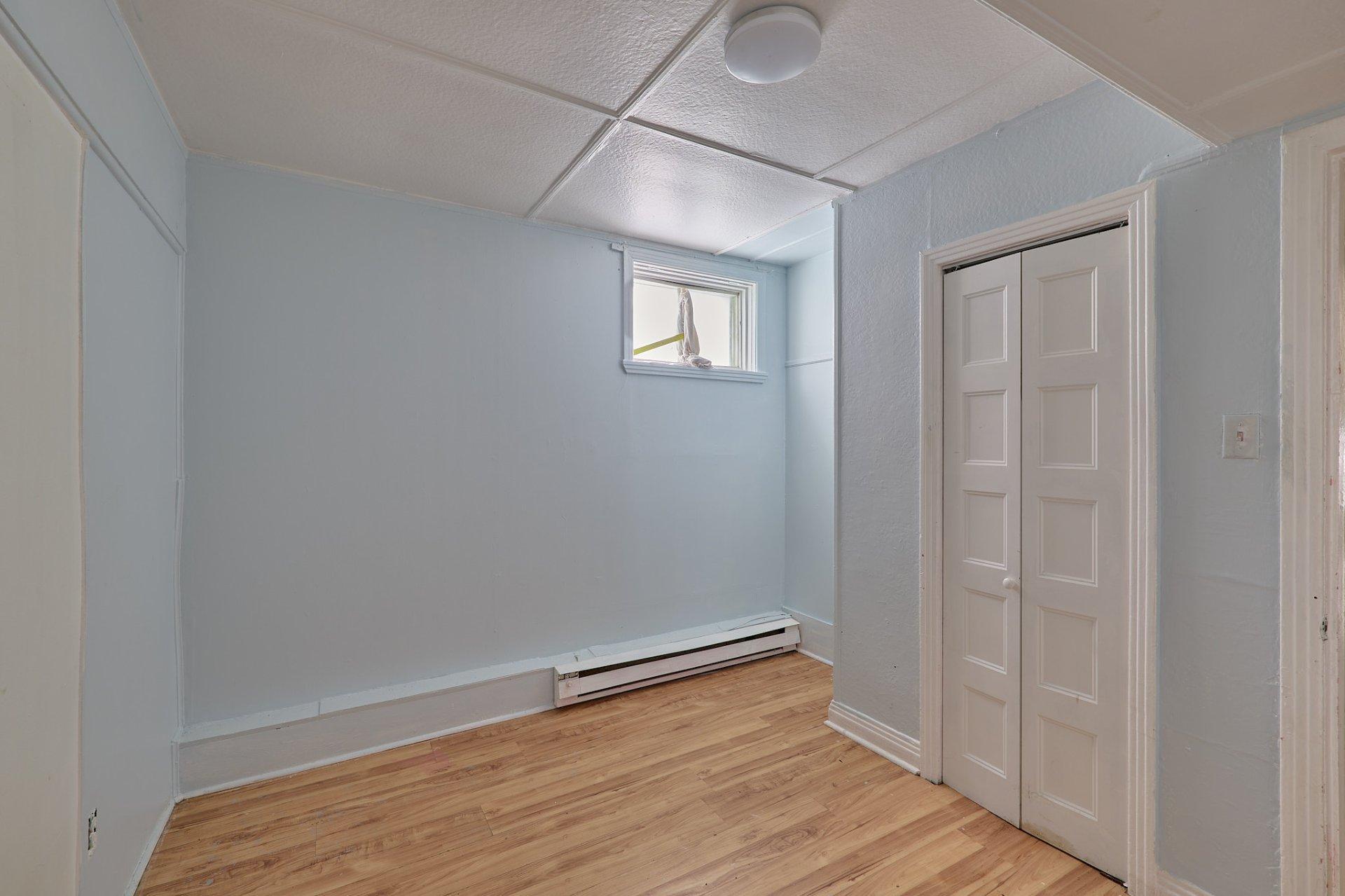 









81

 - 87


Rue St-Charles

,
Sainte-Thérèse,




QC
J7E2A5


