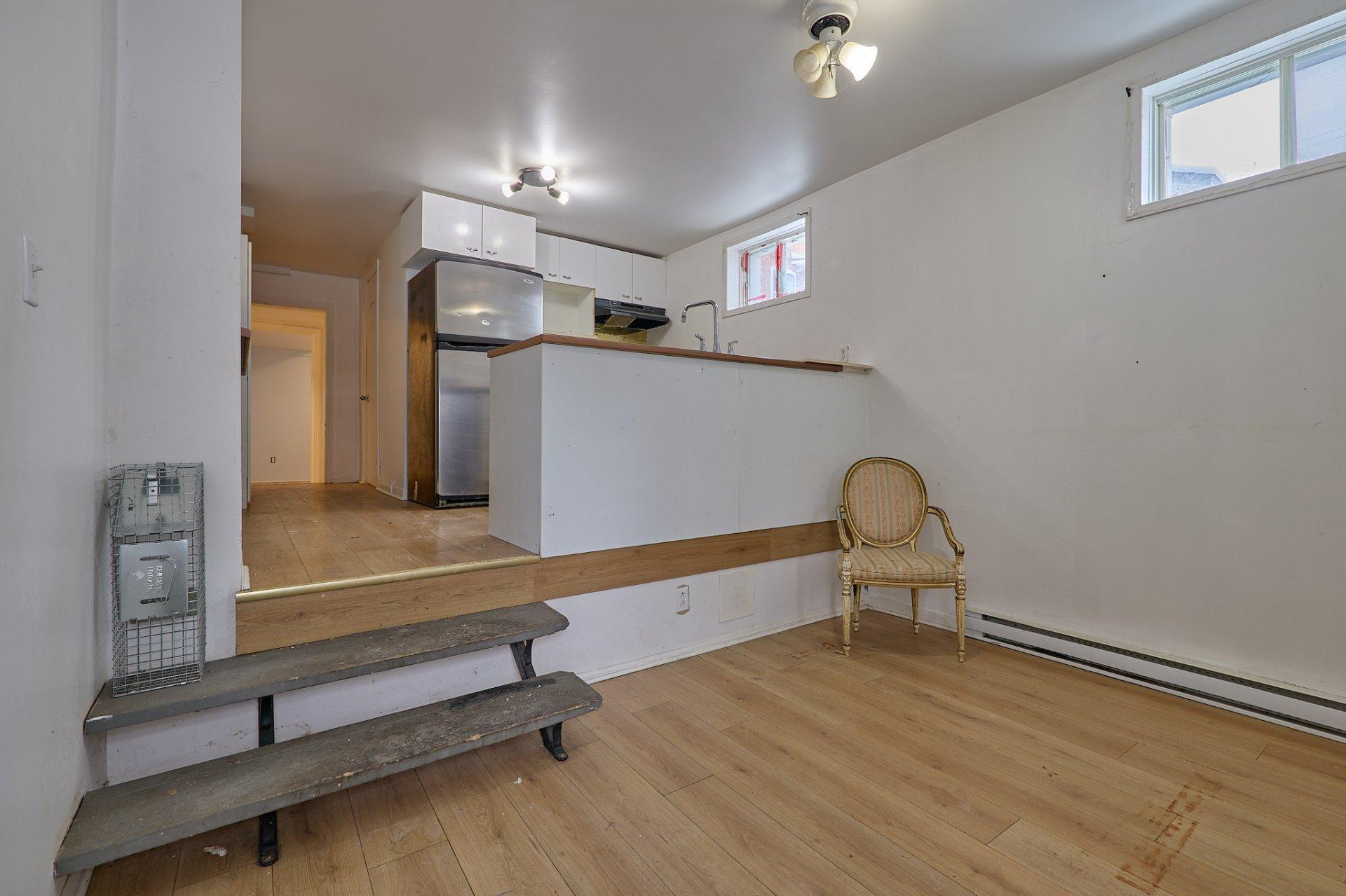









81

 - 87


Rue St-Charles

,
Sainte-Thérèse,




QC
J7E2A5


