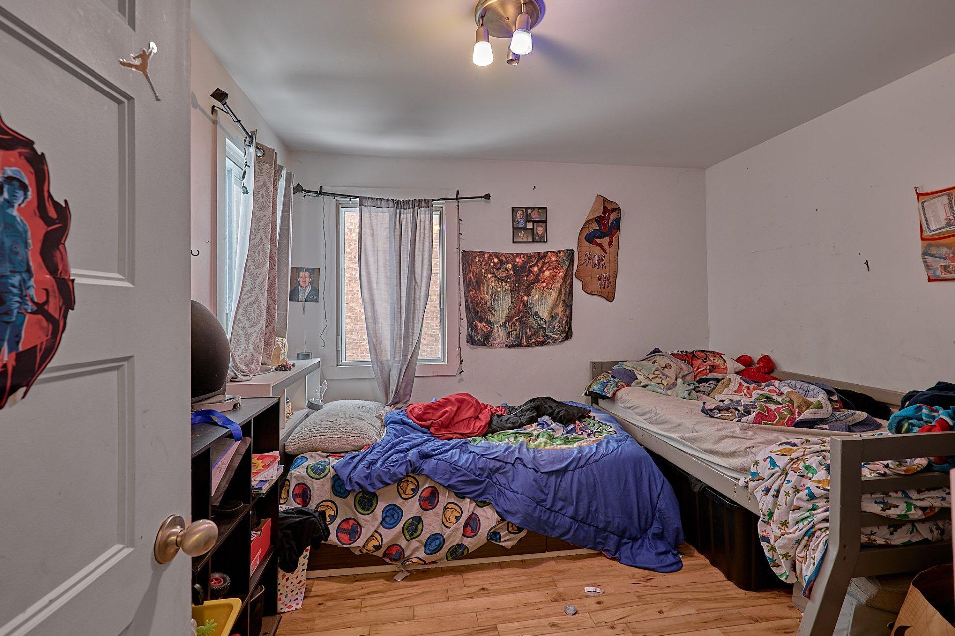 









81

 - 87


Rue St-Charles

,
Sainte-Thérèse,




QC
J7E2A5

