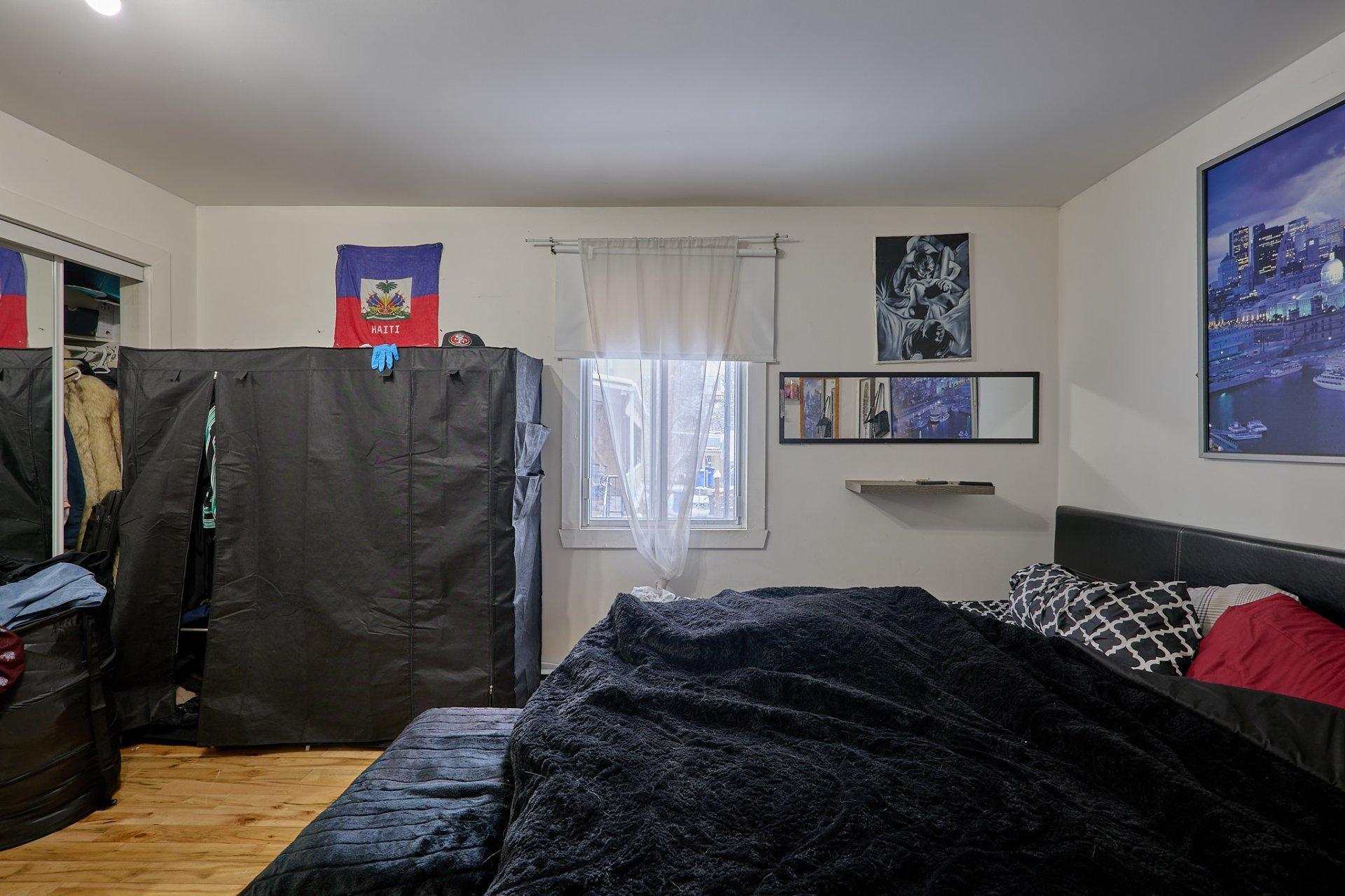 









81

 - 87


Rue St-Charles

,
Sainte-Thérèse,




QC
J7E2A5


