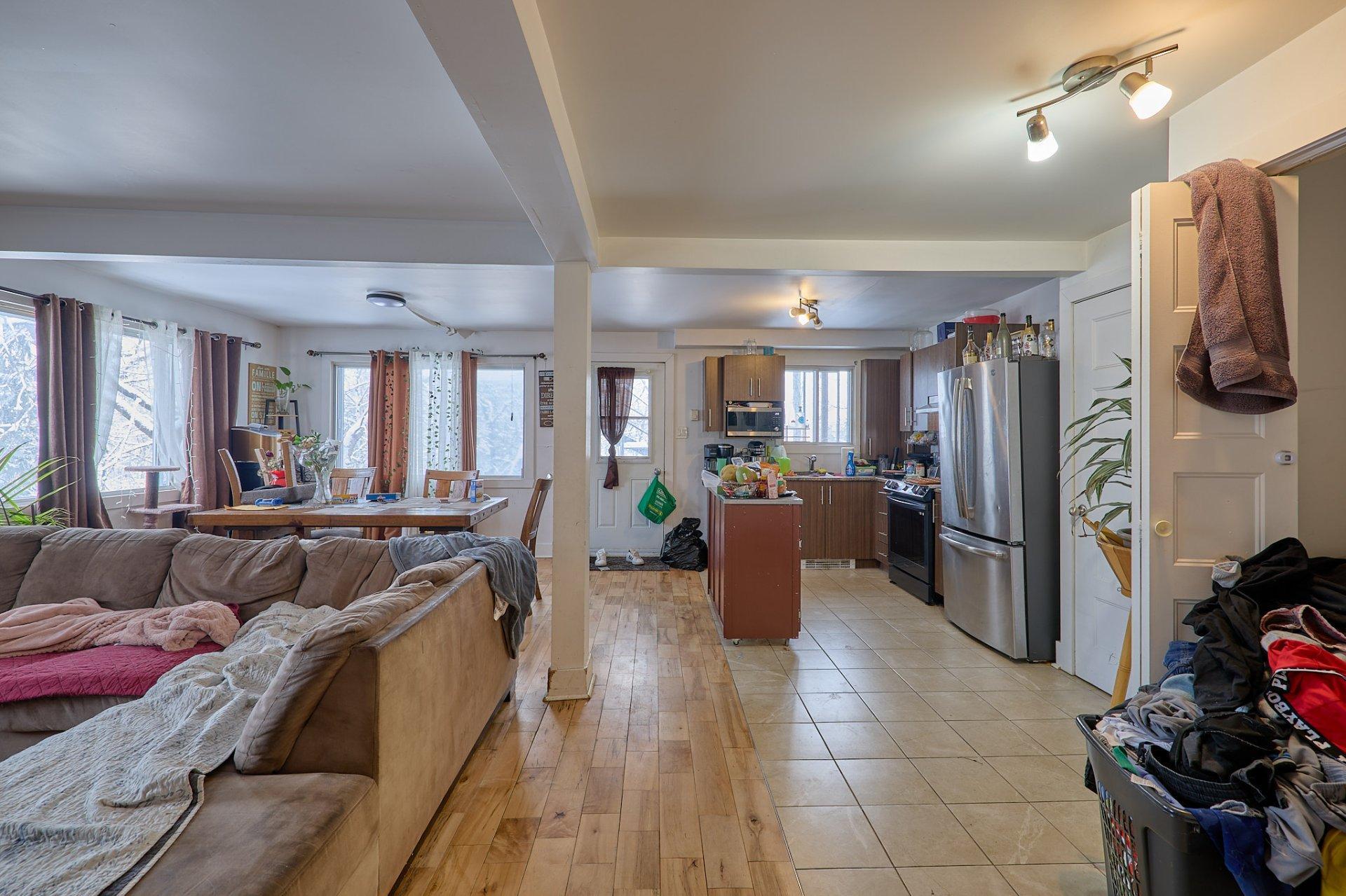 









81

 - 87


Rue St-Charles

,
Sainte-Thérèse,




QC
J7E2A5

